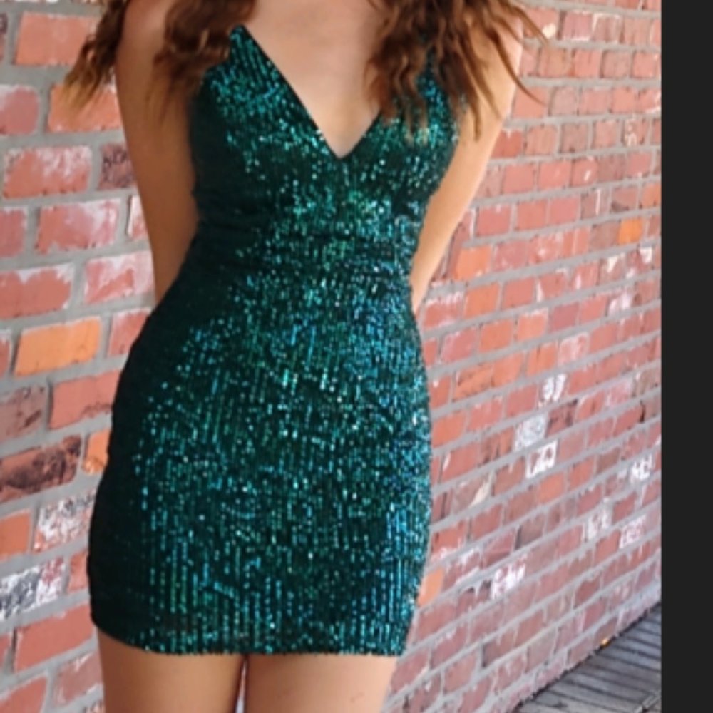 Homecoming Dress- EUC size small 0/2
